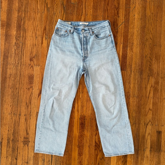 Levi’s Ribcage Straight - Picture 1 of 5